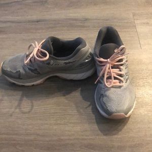 ASICS nimbus 20. Size 6.5